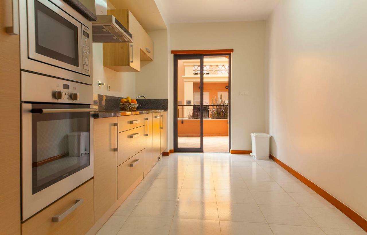 B27 - Luzbay 2 Bed Apartment Exteriér fotografie